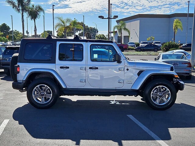 2022 Jeep Wrangler Unlimited Sahara photo 4