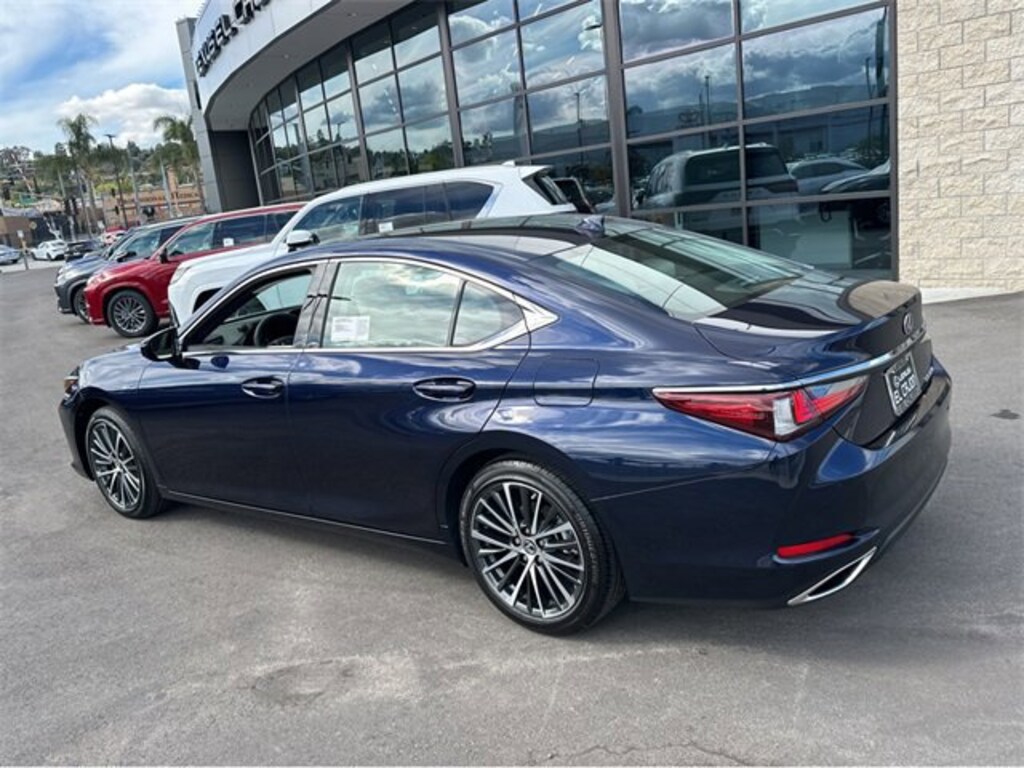 New 2025 Lexus ES 350 SEDAN