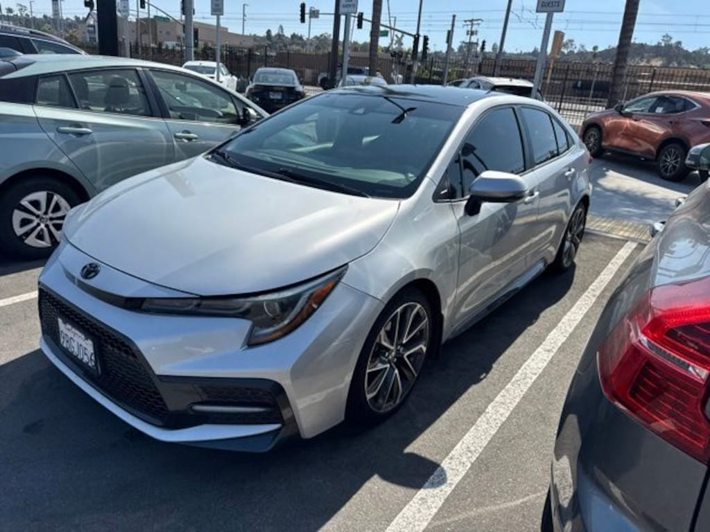 Used 2022 Toyota Corolla SE Sedan