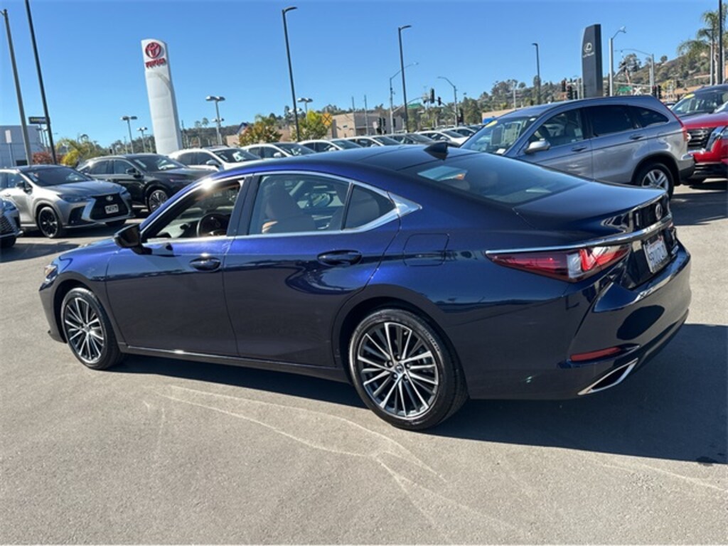 Certified 2025 Lexus ES 350 Sedan