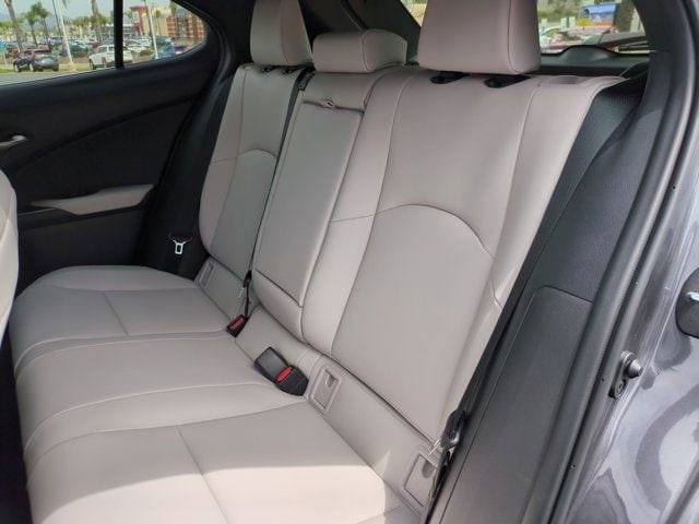 2026 Lexus UX Hybrid 300h Premium - Photo 19