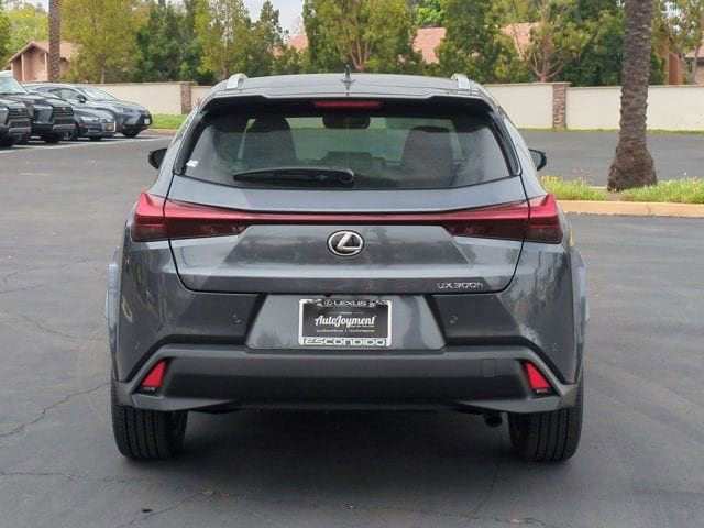 2026 Lexus UX Hybrid 300h Premium - Photo 6
