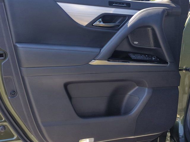 2026 Lexus LX 700h F-Sport - Photo 14