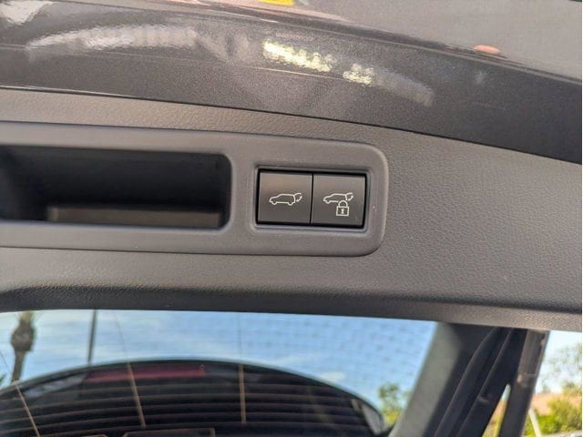 2025 Lexus RX Hybrid 350h - Photo 31