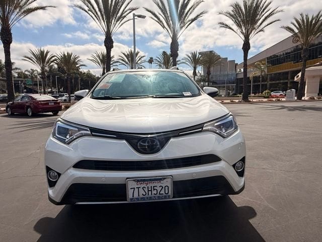 2016 Toyota RAV4 Limited's photo