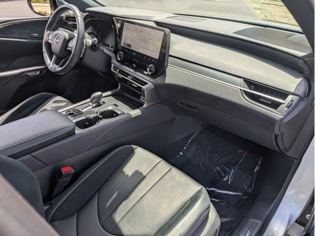 2024 Lexus RX Hybrid 500h - Photo 31