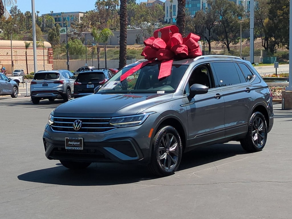 Used 2022 Volkswagen Tiguan SE