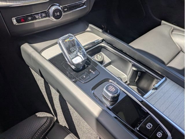 2025 Volvo XC60 Ultra - Photo 24
