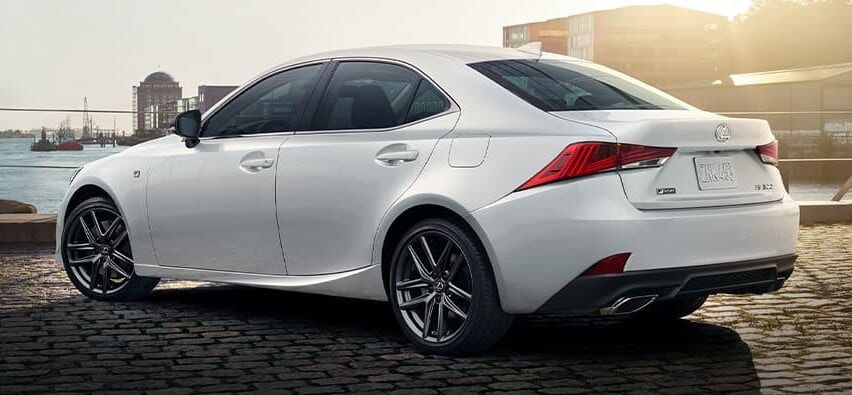 2019 lexus is 300 f-sport black line