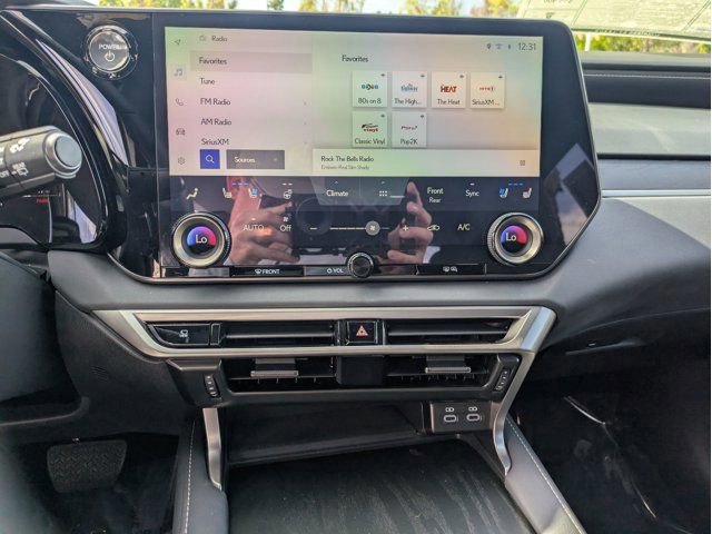 2025 Lexus RX Hybrid 350h - Photo 24