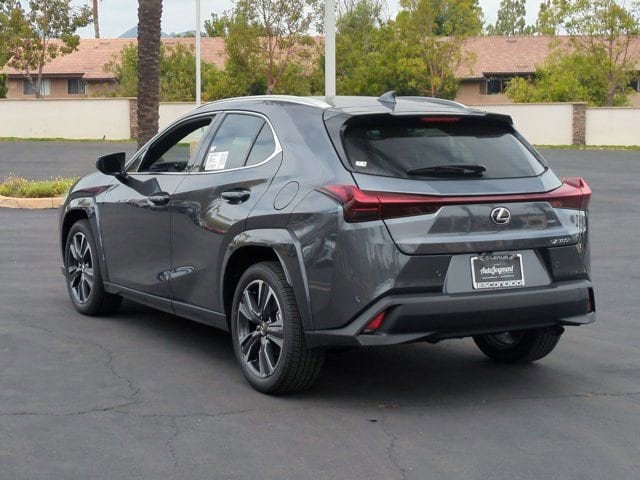 2026 Lexus UX Hybrid 300h Premium - Photo 7