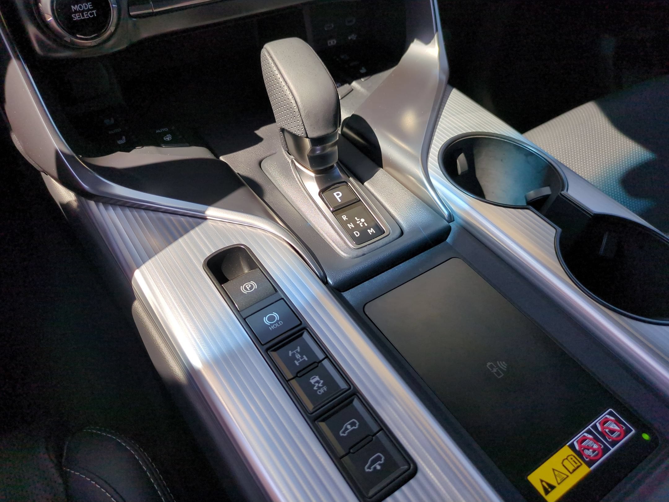 2026 Lexus LX 700h F-Sport - Photo 23