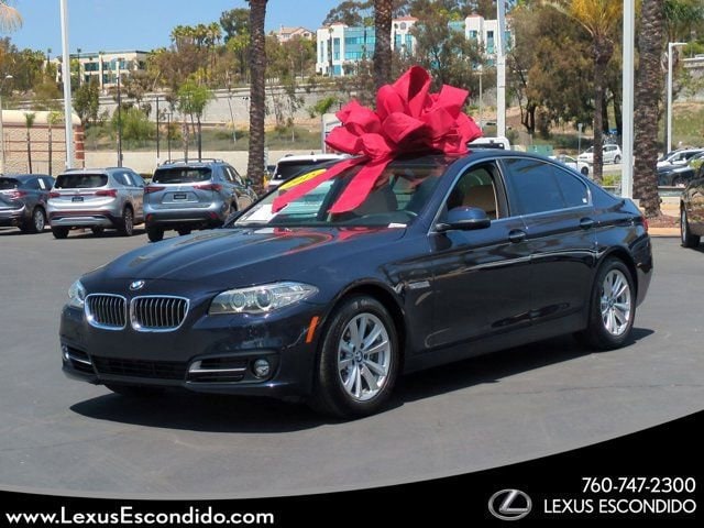 2015 BMW 5 Series 528i Sedan's photo