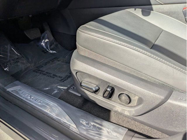 2025 Lexus RX Hybrid 350h - Photo 16