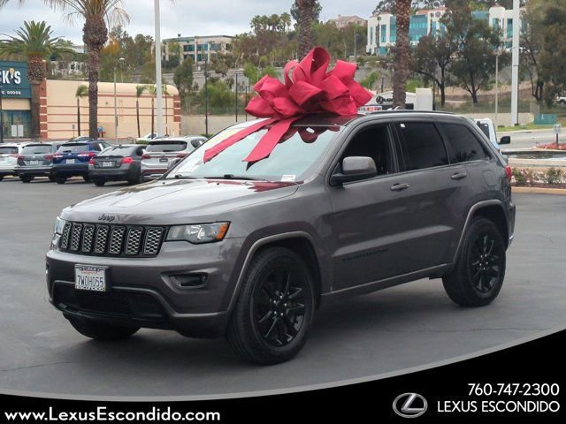 2017 Jeep Grand Cherokee Altitude 4WD's photo