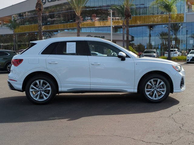 2021 Audi Q3 45 TFSI S line Premium photo 4