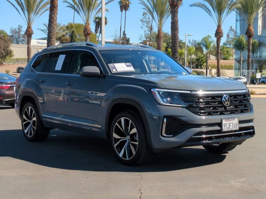 Used 2025 Volkswagen Atlas 2.0T SEL Premium R-Line SUV