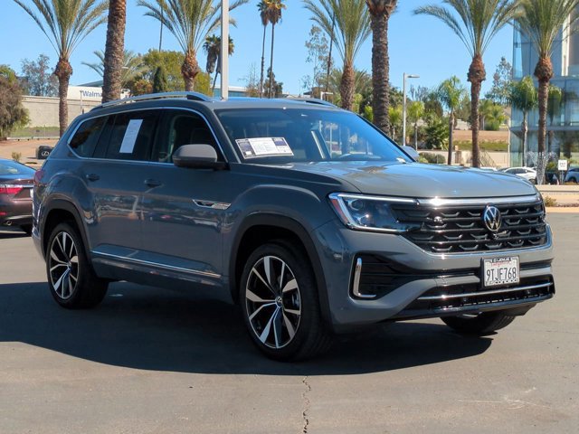 2025 Volkswagen Atlas SEL Premium R-Line photo 3