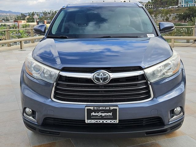 Used 2015 Toyota Highlander Limited with VIN 5TDYKRFH7FS085892 for sale in Escondido, CA