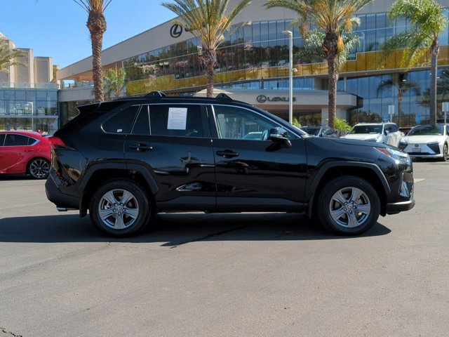 2024 Toyota RAV4 Hybrid LE photo 4
