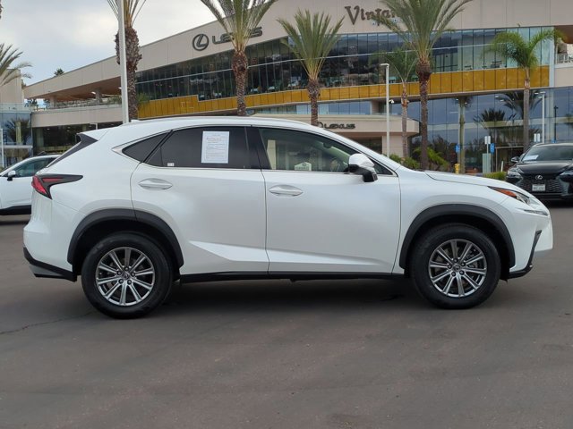 2019 Lexus NX 300 Luxury photo 4