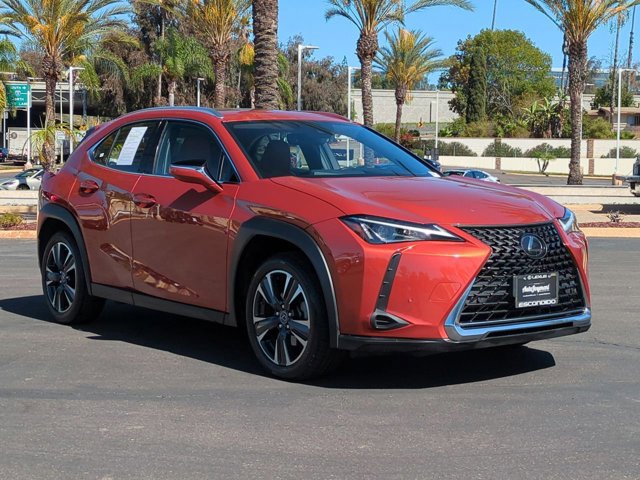 2020 Lexus UX 200 photo 2