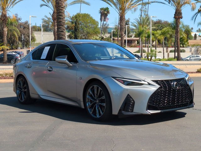 2023 Lexus IS F SPORT photo 3