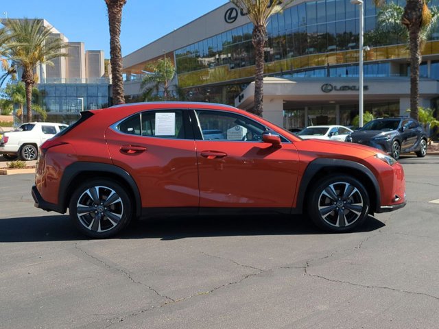 2020 Lexus UX 200 photo 3