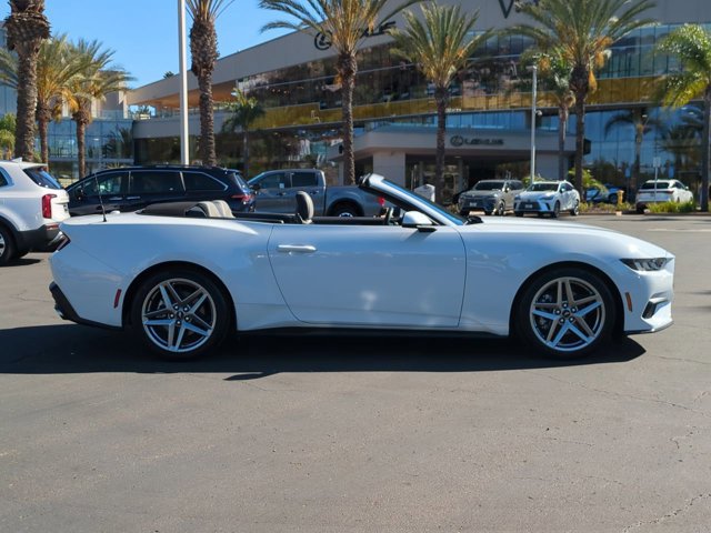 2024 Ford Mustang EcoBoost Premium photo 4