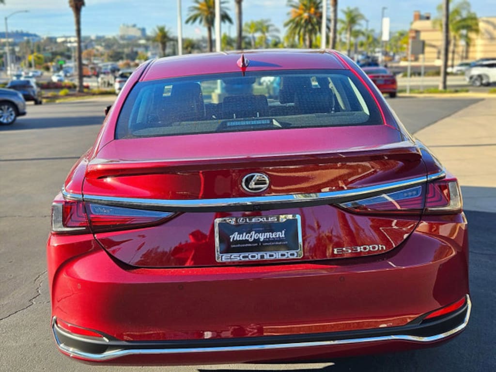 Used 2025 Lexus ES 300h Base Sedan