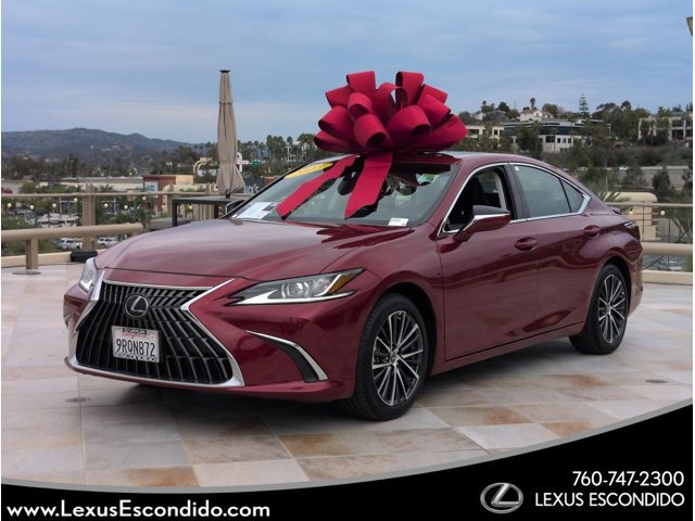 2025 Lexus ES Hybrid 300h's photo