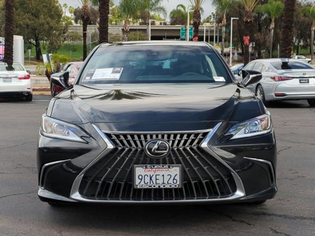 Used 2022 Lexus ES 250 Sedan