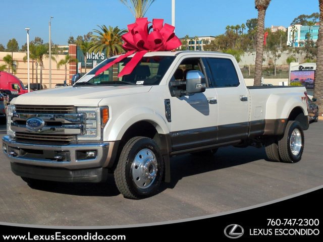 2017 Ford F-450 Super Duty King Ranch's photo