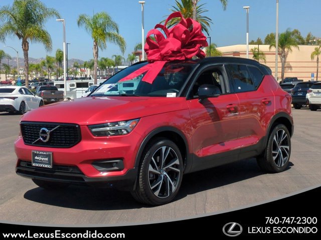 2021 Volvo XC40 T5 R-Design
