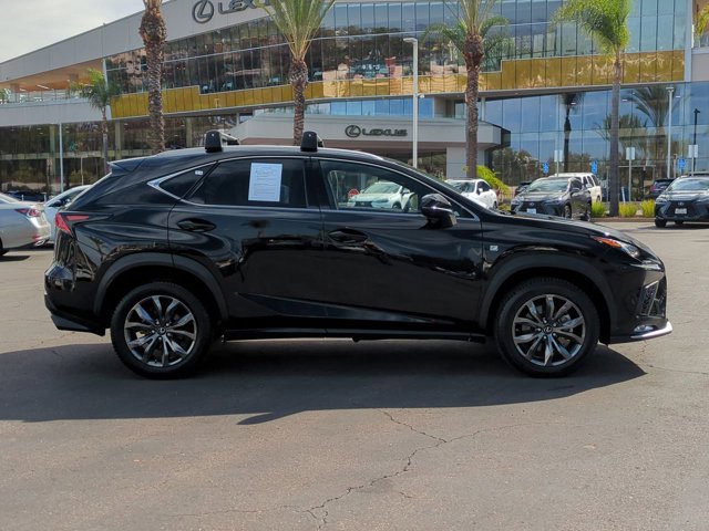 2021 Lexus NX 300 F SPORT photo 4