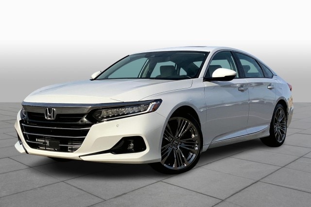 2022 Honda Accord Touring's photo