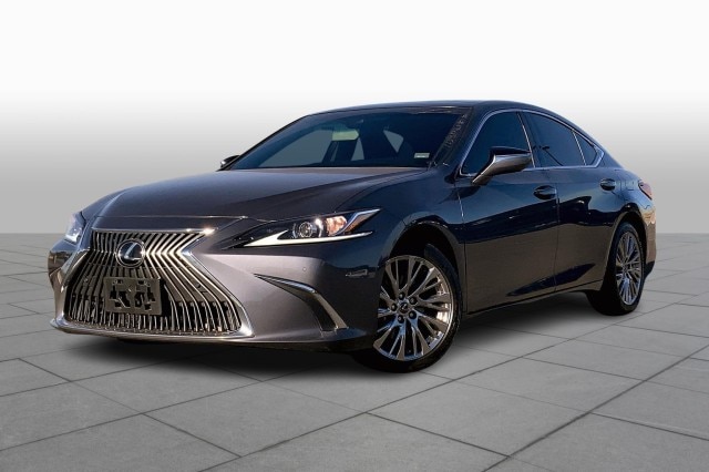 2020 Lexus ES 350's photo