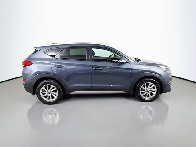 2017 Hyundai Tucson SE Plus photo 4