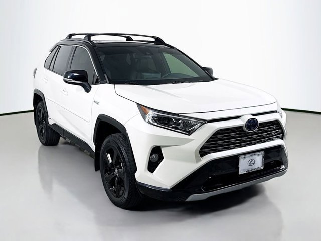 2021 Toyota RAV4 Hybrid XSE photo 3