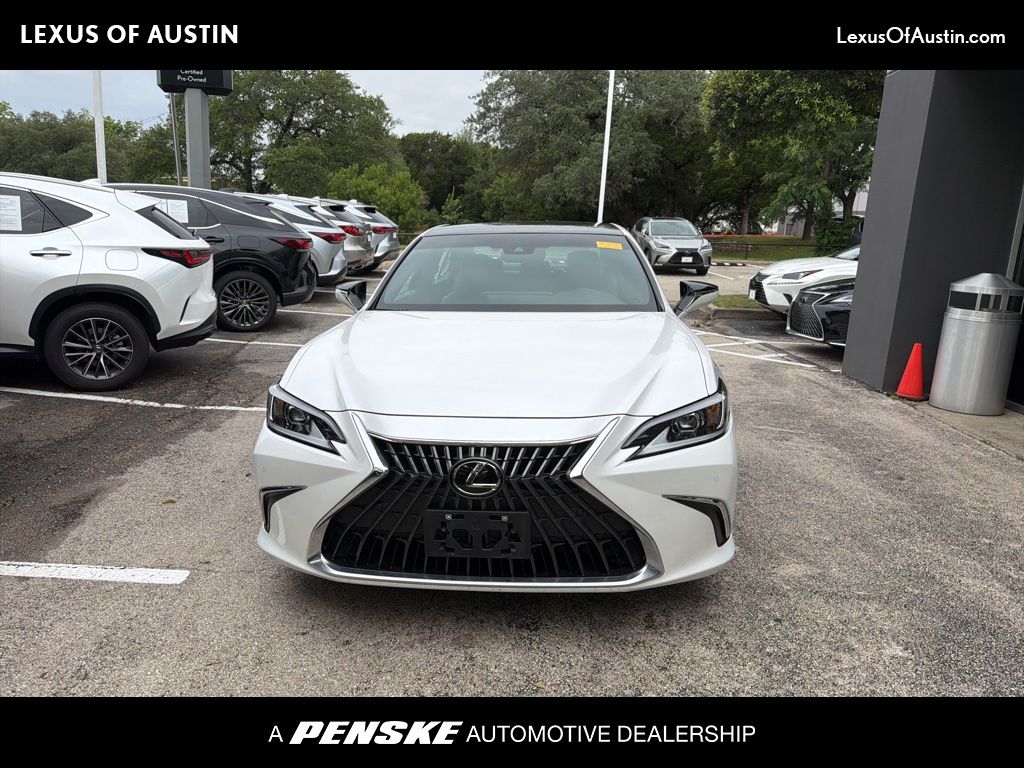 2024 Lexus ES 350 350's photo