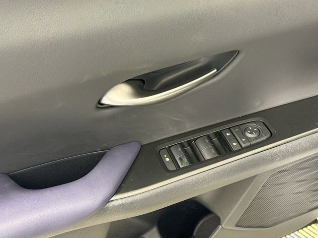 2026 Lexus UX Hybrid 300h Premium - Photo 20