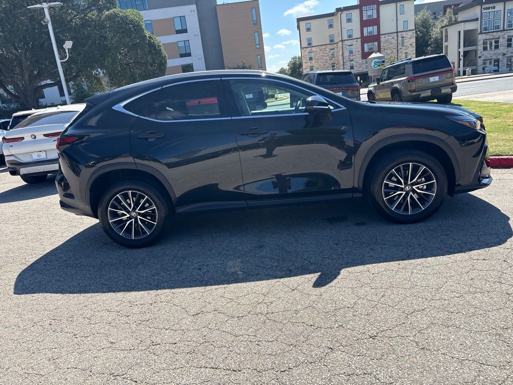 2026 Lexus NX 350 - Photo 6