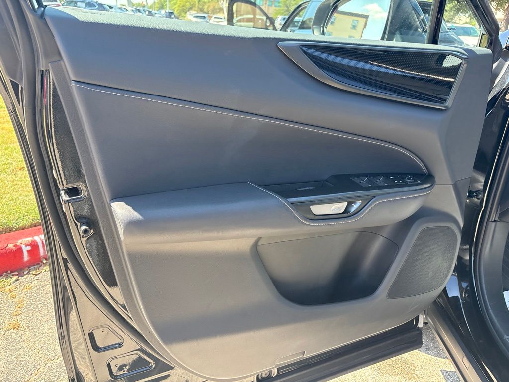 2026 Lexus NX 350 - Photo 12
