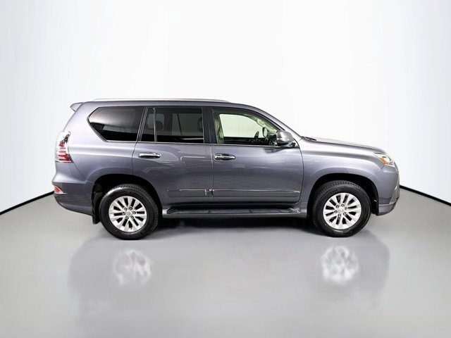2016 Lexus GX 460 photo 4