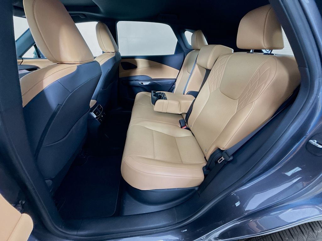 2025 Lexus RX 350 - Photo 26