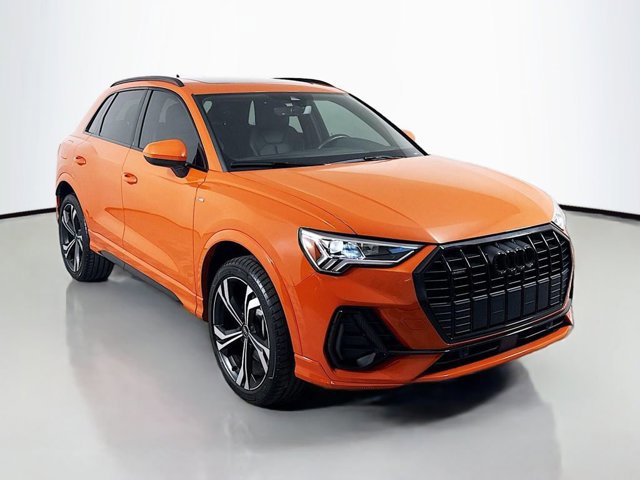 2024 Audi Q3 S line Premium Plus photo 3