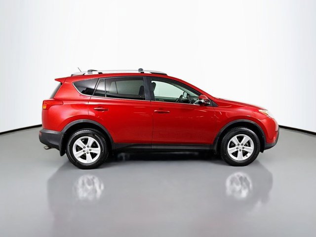 2013 Toyota RAV4 XLE photo 4