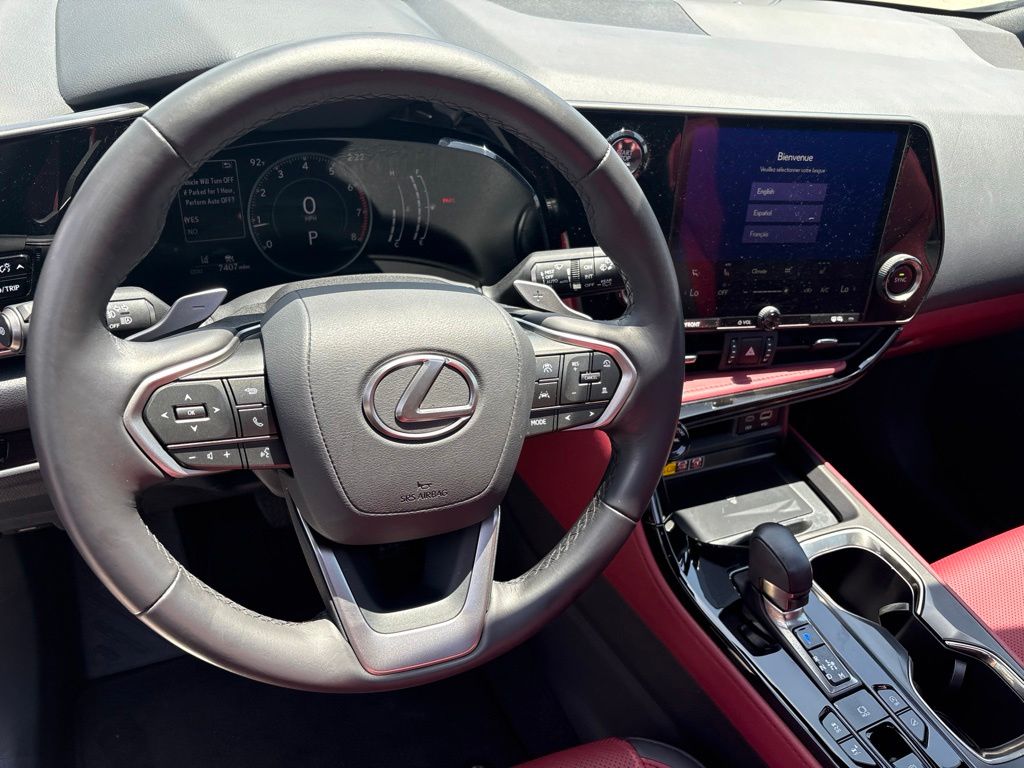2026 Lexus NX 350 - Photo 14