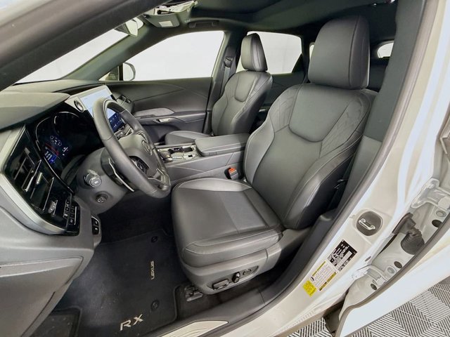 2025 Lexus RX 350 - Photo 22