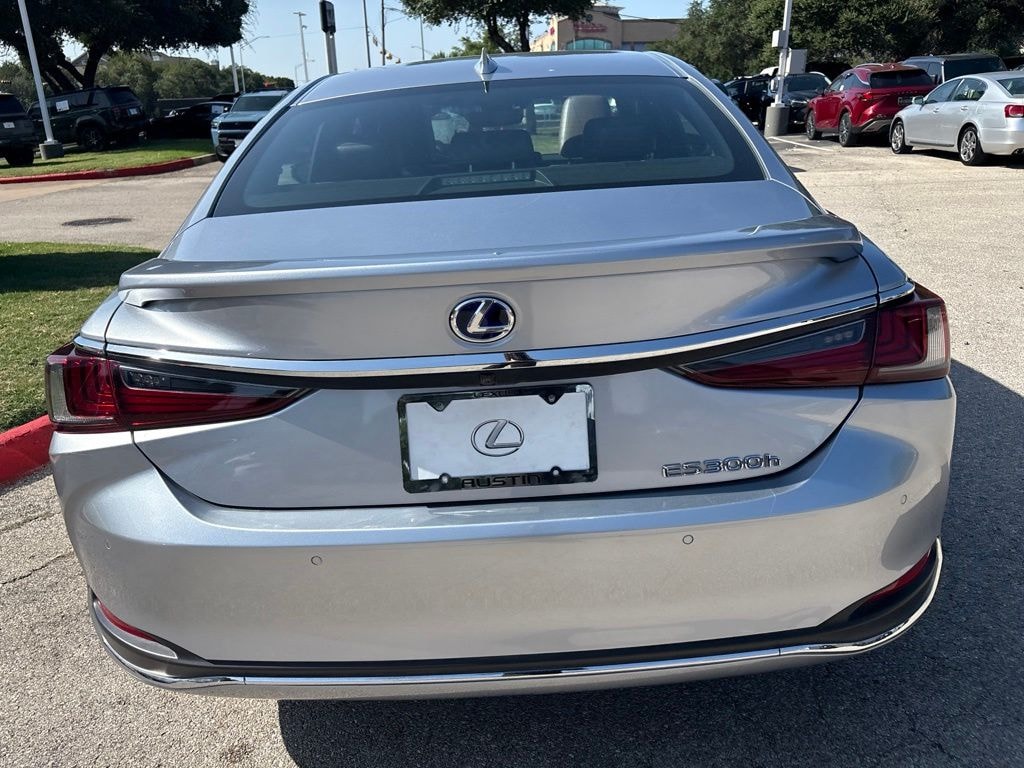 Used 2022 Lexus ES 300h Ultra Luxury Sedan